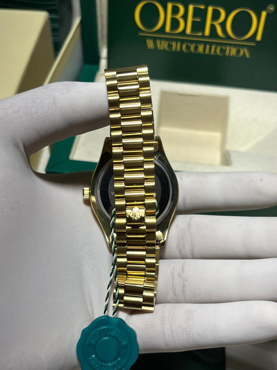 Golden Crown Date – Luxury Edition