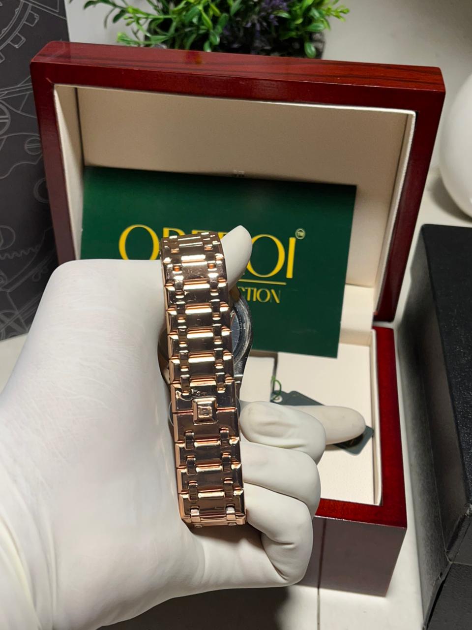 Royal Octa Skeleton – Rose Gold Edition