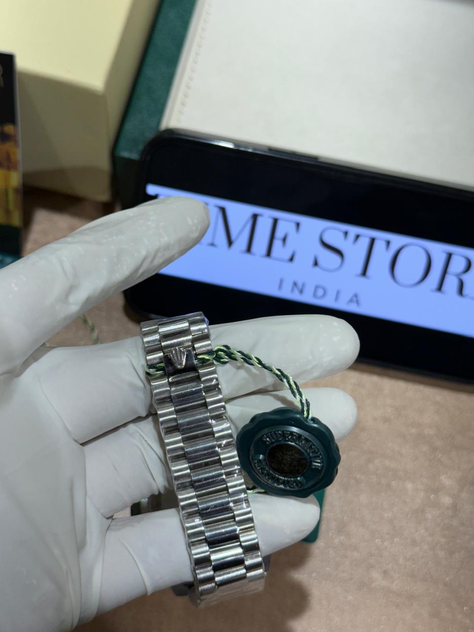 Yacht-Master Silver Dial Black Bezel