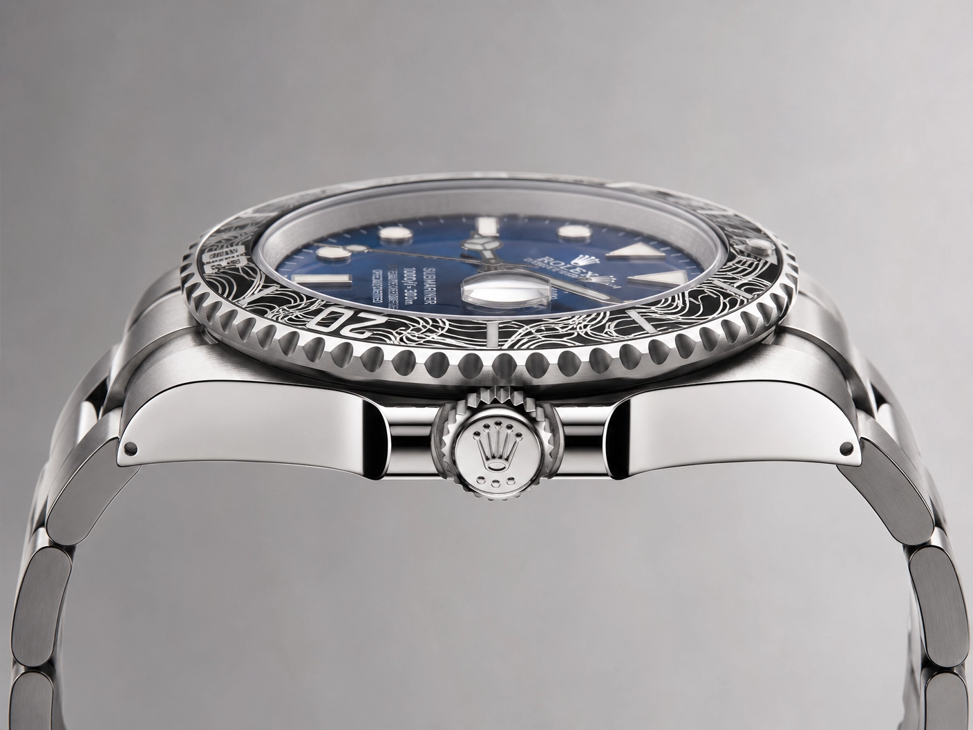 ROLXE Submariner Watch, Silver-Tone Stainless Steel Bracelet, Date Display, Rotating Bezel